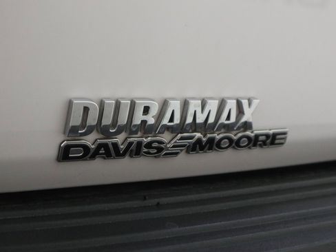 Used 2024 Chevrolet Suburban Premier w/ Advanced Technology Package image 36