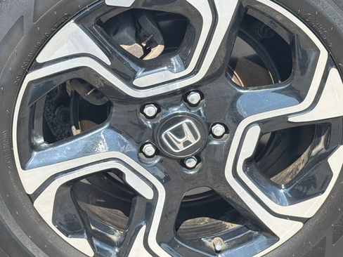 Used 2018 Honda CR-V Touring image 3