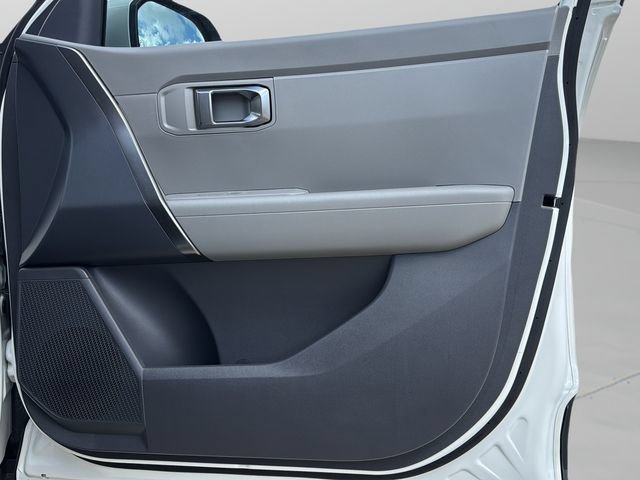 Certified 2027 Kia Seltos LX FWD image 31