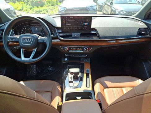 Used 2023 Audi Q5 2.0T Premium w/ Convenience Package AWD/4WD image 10