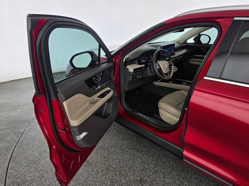 Used 2024 Lincoln Corsair Grand Touring w/ Equipment Group 302A AWD/4WD image 19