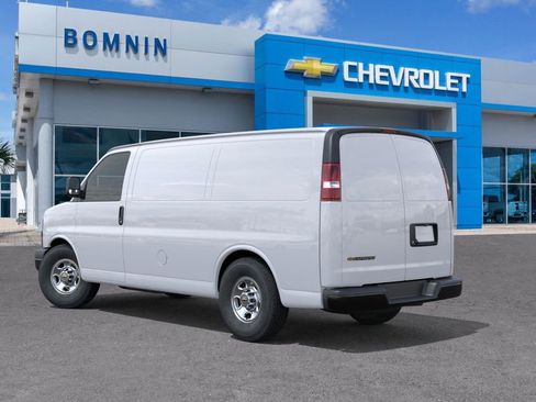 New 2026 Chevrolet Express 2500 image 4