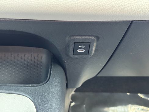 Used 2023 Toyota Corolla LE FWD image 27