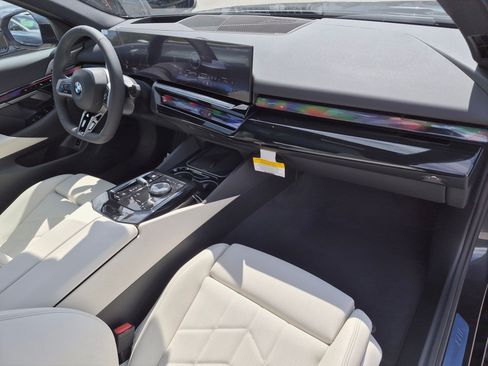 New 2027 BMW 530i xDrive w/ M Sport Package AWD/4WD image 37