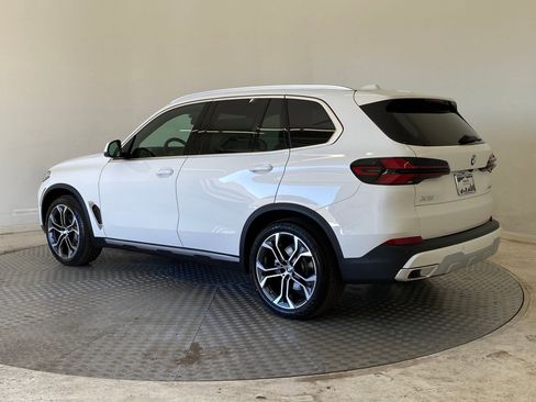 New 2026 BMW X5 xDrive40i AWD/4WD image 3