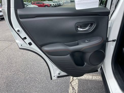 Certified 2025 Honda HR-V Sport image 38