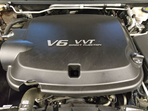 Used 2020 Chevrolet Colorado LT RWD image 30
