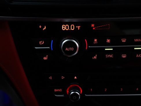 Used 2018 BMW X5 M image 14