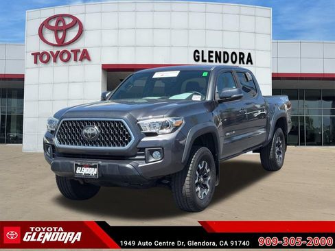 Certified 2019 Toyota Tacoma TRD Off-Road w/ Technology Package RWD image 4