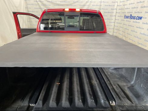 Used 2009 Nissan Frontier PRO-4X AWD/4WD image 15