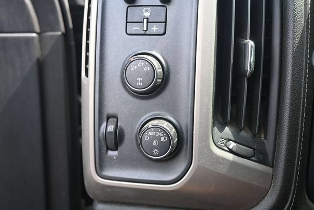 Used 2016 GMC Sierra 3500 Denali w/ Driver Alert Package AWD/4WD image 34