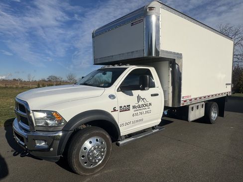 Used 2018 RAM 5500 SLT w/ Quick Order Package 29G SLT image 2