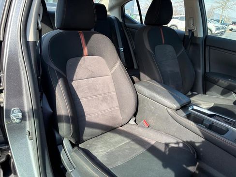 Used 2022 Nissan Sentra SR w/ Lighting Package image 18