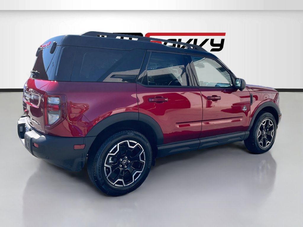 Used 2025 Ford Bronco Sport Outer Banks w/ Outer Banks Tech Package+ AWD/4WD image 7