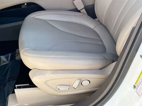 Used 2023 Lincoln Nautilus AWD image 18