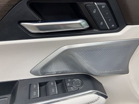 Used 2024 GMC Acadia Denali w/ Super Cruise Package image 29