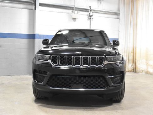 Used 2024 Jeep Grand Cherokee Laredo X w/ Luxury Tech Group I AWD/4WD image 28