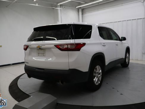 Used 2021 Chevrolet Traverse LS w/ LPO, Floor Liner Package FWD image 3
