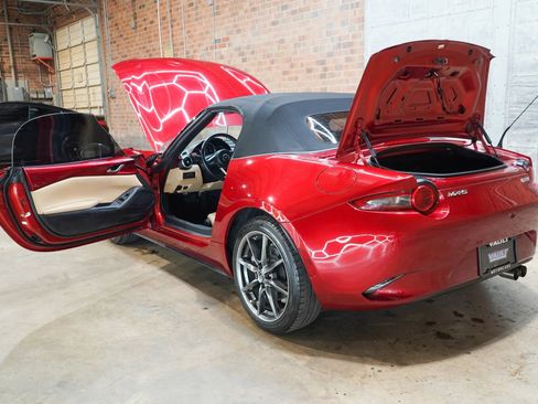 Used 2019 MAZDA MX-5 Miata Grand Touring RWD image 29