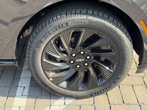 New 2025 Lincoln Navigator Reserve w/ Jet Appearance Package AWD/4WD image 9