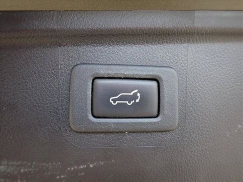 Used 2015 Subaru Outback 2.5i Limited AWD/4WD image 9