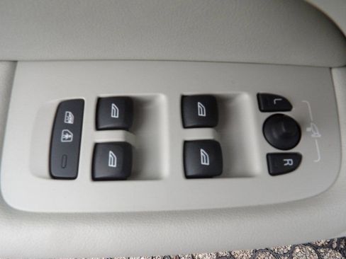 New 2026 Volvo XC60 B5 Ultra w/ Protection Package Premier image 11