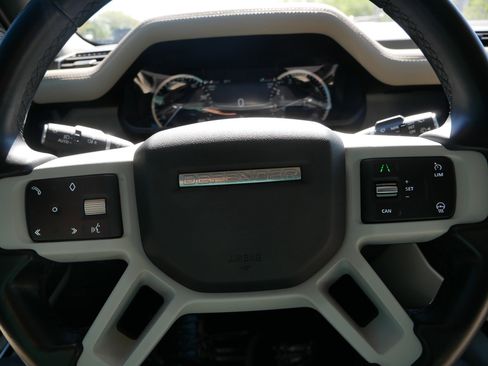 Used 2023 Land Rover Defender 110 SE AWD/4WD image 23
