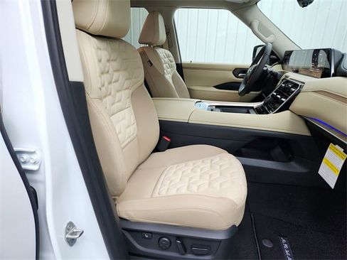 New 2026 Nissan Armada Platinum Reserve image 37