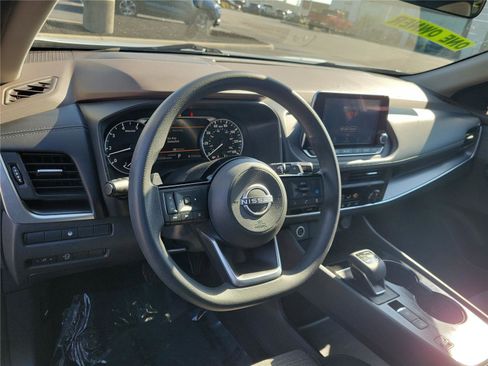 Used 2023 Nissan Rogue SV FWD image 19