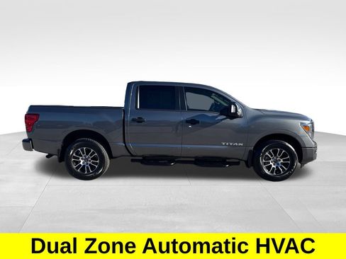 Used 2024 Nissan Titan SV w/ SV Convenience Package image 7
