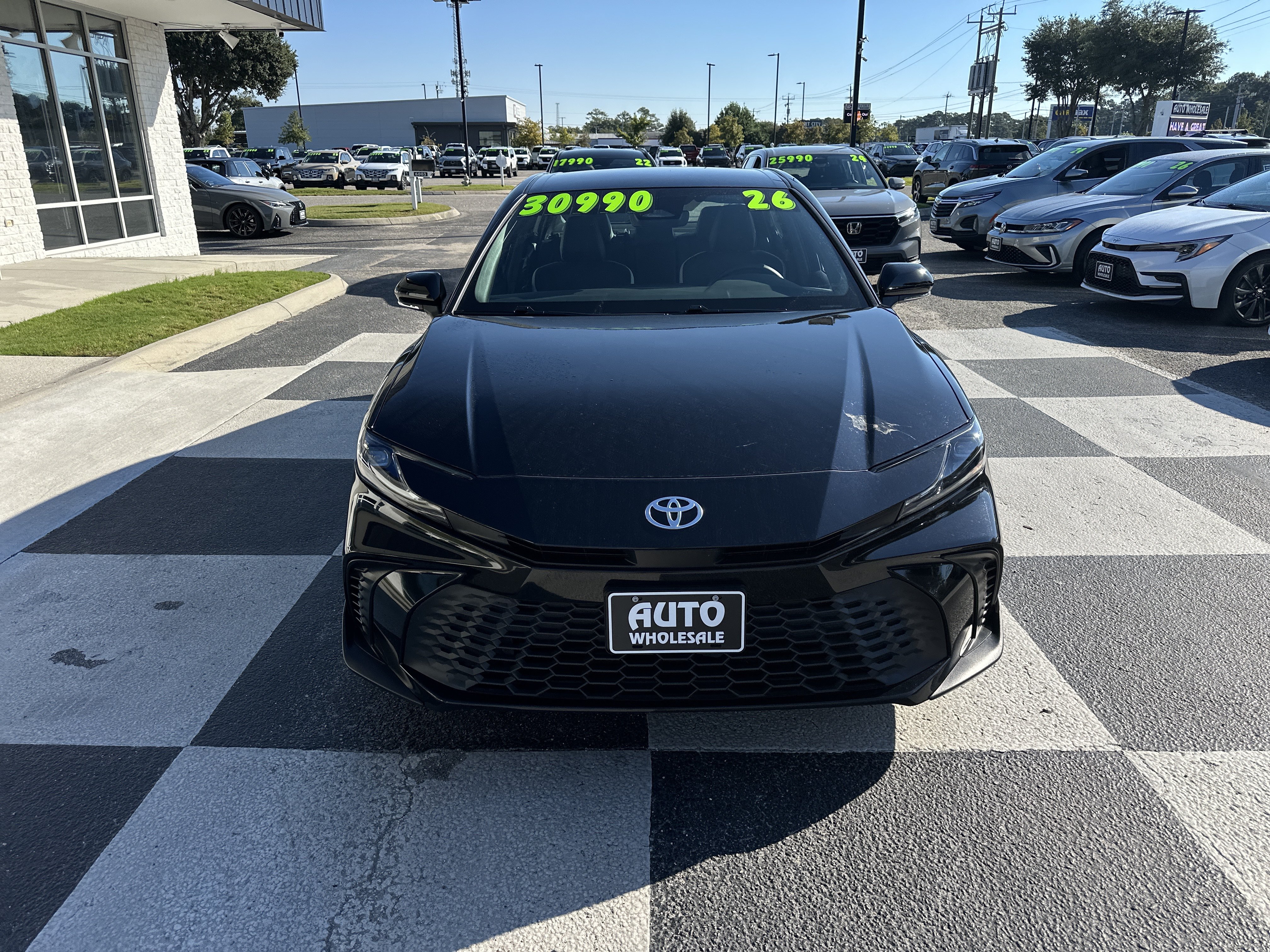 Used 2026 Toyota Camry SE w/ Convenience Package FWD image 2