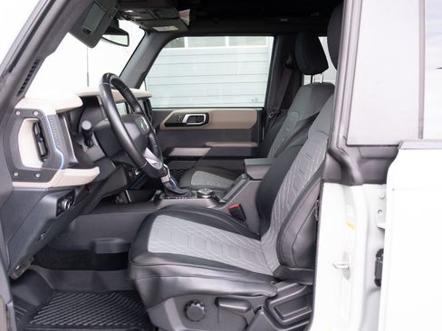 Used 2023 Ford Bronco Wildtrak AWD/4WD image 14