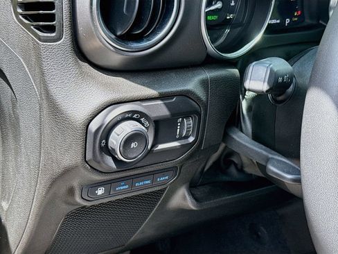 Used 2023 Jeep Wrangler Unlimited Rubicon 4xe AWD/4WD image 11