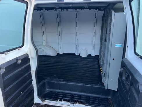 Used 2013 Chevrolet Express 3500 image 12