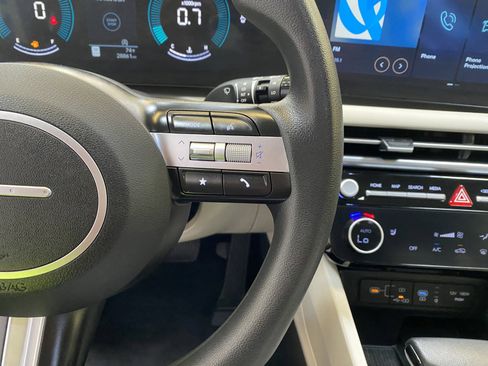 Used 2025 Hyundai Tucson SEL image 32