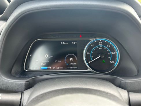 Used 2025 Nissan Leaf S FWD image 23
