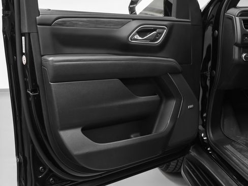 Used 2023 GMC Yukon XL SLT image 66