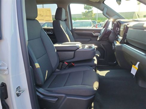 New 2026 Chevrolet Silverado 1500 LT image 18