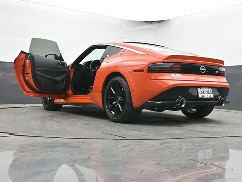 Used 2024 Nissan Z Performance w/ Heritage Edition RWD image 77