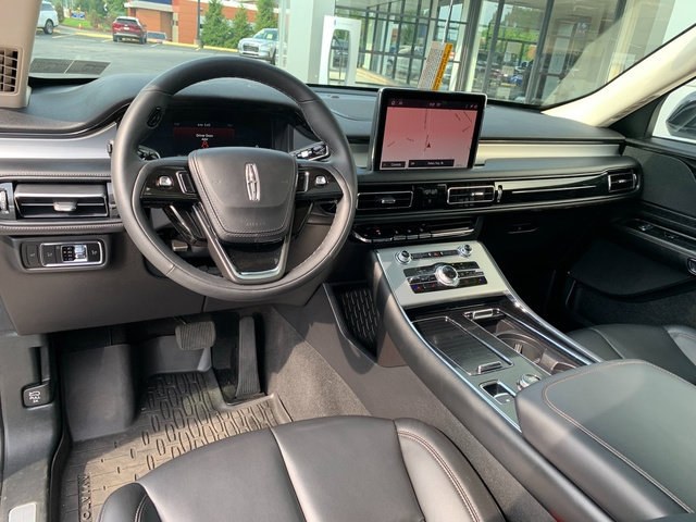 Certified 2024 Lincoln Aviator AWD w/ Premium Package image 20