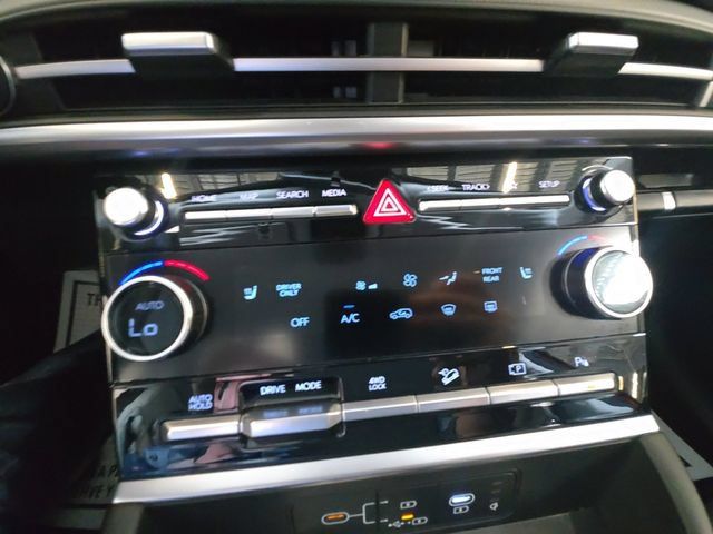 Certified 2025 Hyundai Santa Fe SEL AWD/4WD image 17