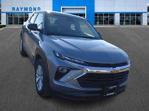 Used 2024 Chevrolet TrailBlazer LS w/ LS Convenience Package image 9