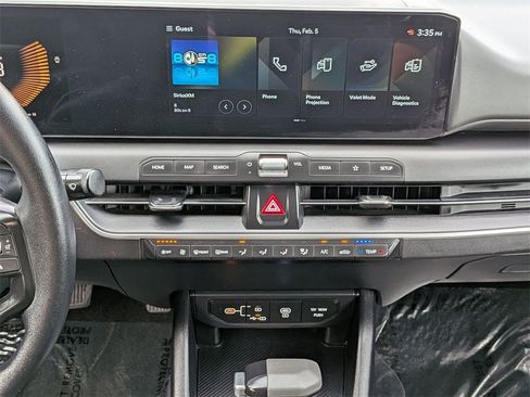 Used 2025 Kia K4 LXS image 19