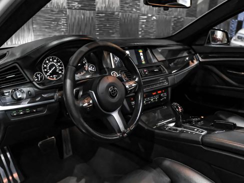 Used 2016 BMW 550i xDrive Sedan image 3