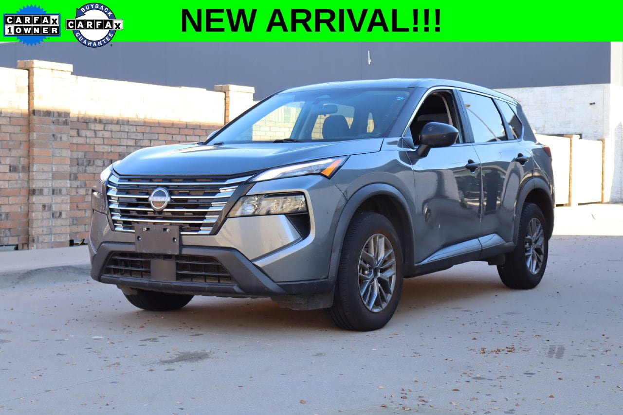 Used 2024 Nissan Rogue S AWD/4WD image 1