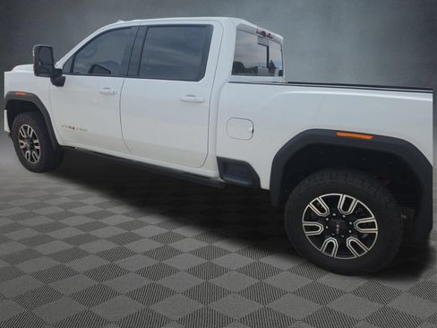 Used 2022 GMC Sierra 2500 AT4 w/ AT4 Preferred Package AWD/4WD image 8