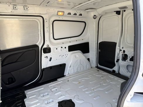 Used 2022 RAM ProMaster City Tradesman FWD image 16