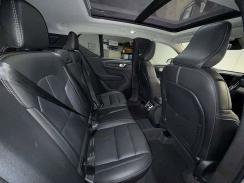 Used 2025 Volvo XC40 B5 Plus AWD/4WD image 16