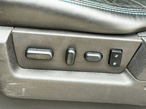 Used 2013 Ford F150 Raptor w/ Luxury Equipment Group image 15