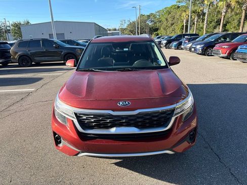 Certified 2021 Kia Seltos S FWD image 2
